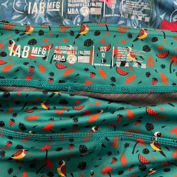 Set of 2 IAB Mfg I Am Becoming 3” No Ride Shorts - Picture 12 of 12